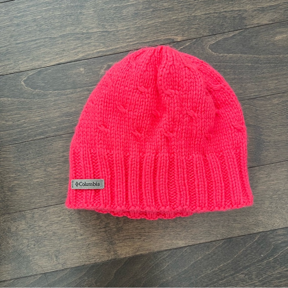 NWOT Beanie - Columbia